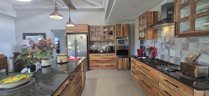 3 Bedroom Property for Sale in Outeniqua Strand Western Cape